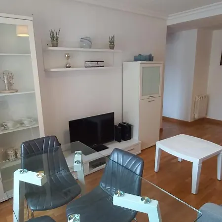 Con 2 Y 2 Banos Junto A *