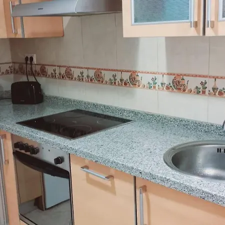 Apartment Con 2 Y 2 Banos Junto A