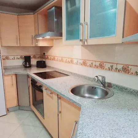 Con 2 Y 2 Banos Junto A Apartamento
