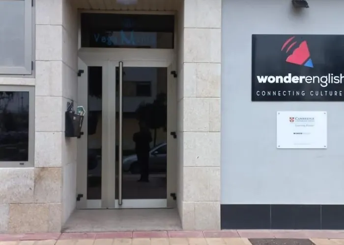 Con 2 Y 2 Banos Junto A Βαγιαδολίδ