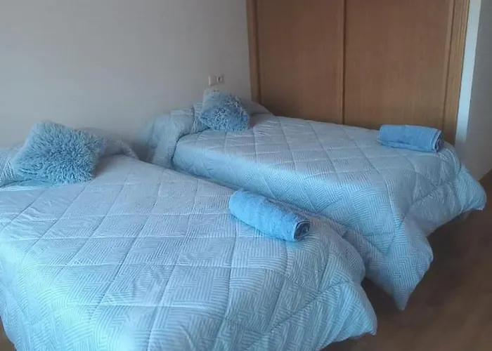 Con 2 Y 2 Banos Junto A *